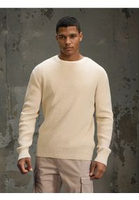 Sinsay - Bawełniany sweter o grubym splocie - kremowy. Kolor: kremowy. Materiał: bawełna. Wzór: ze splotem #1
