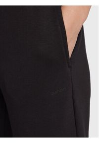 outhorn - Outhorn Spodnie dresowe TTROF041 Czarny Regular Fit. Kolor: czarny. Materiał: bawełna, dresówka #4