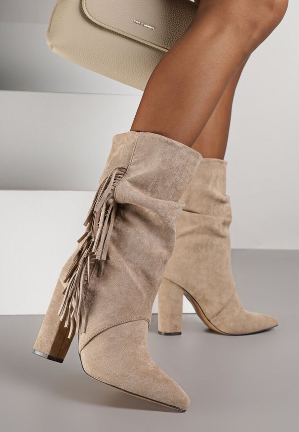 Renee - Ciemnobeżowe Botki Kowbojki na Słupku z Frędzlami Reisetia. Kolor: beżowy. Materiał: jeans. Obcas: na słupku. Styl: elegancki