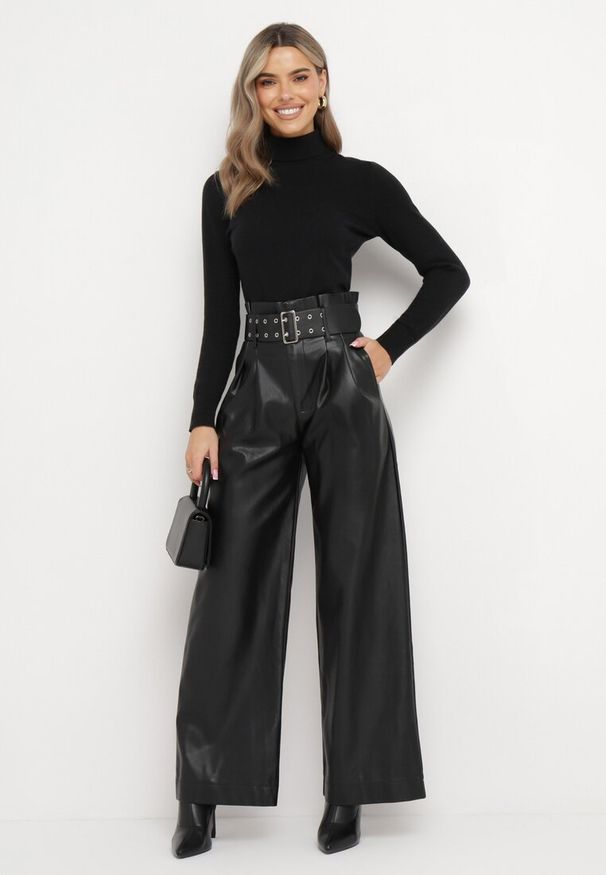 Born2be - Czarne Szerokie Spodnie z Imitacji Skóry z Paskiem Leasine. Okazja: na co dzień. Kolor: czarny. Materiał: skóra. Wzór: gładki. Styl: casual
