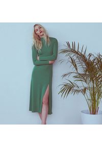 Reserved - Dzianinowa sukienka - Zielony. Kolor: zielony. Materiał: dzianina