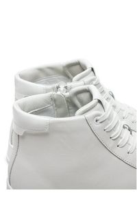 Calvin Klein Sneakersy HM0HM01547 Biały. Kolor: biały. Materiał: skóra