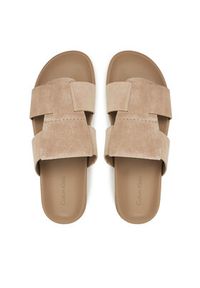 Calvin Klein Klapki Lug Sandal Double T Su HM0HM01800 Brązowy. Kolor: brązowy. Materiał: zamsz, skóra #5