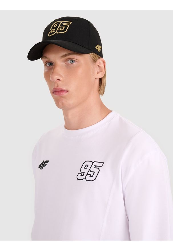 4f - 4F Czapka z daszkiem uniseks 4F x Bartosz Zmarzlik - czarna L/XL. Kolor: czarny. Materiał: materiał, syntetyk, elastan. Wzór: jednolity, haft. Sezon: lato. Styl: sportowy, casual