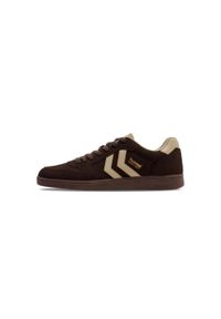 Sneakersy Hummel Perfekt CL. Kolor: brązowy. Sport: piłka ręczna