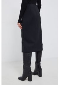 Calvin Klein Spódnica kolor czarny midi prosta. Okazja: na co dzień. Stan: podwyższony. Kolor: czarny. Materiał: materiał, dzianina, włókno. Wzór: gładki. Styl: casual #3