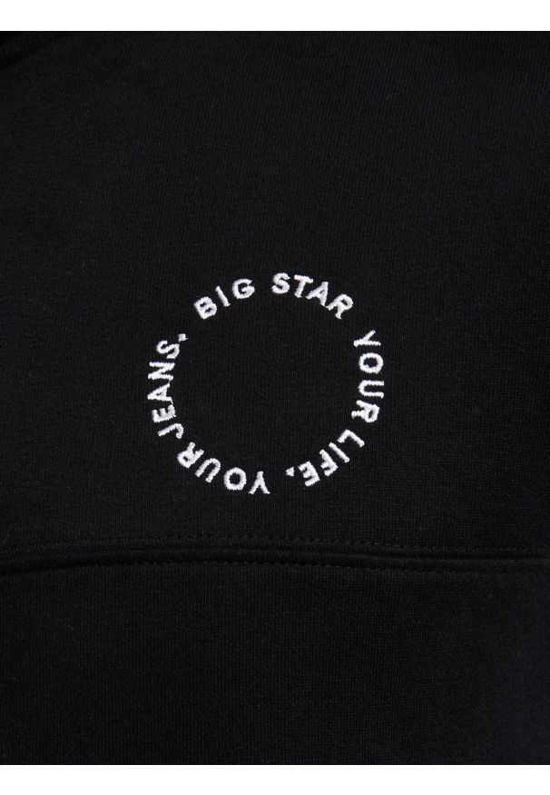 Big-Star - Bluza męska z kapturem czarna Ajron 906/ Kersyn 906. Okazja: na spacer. Typ kołnierza: kaptur. Kolor: czarny. Materiał: jeans, materiał, dresówka. Długość rękawa: długi rękaw. Długość: długie. Styl: elegancki, wakacyjny, sportowy