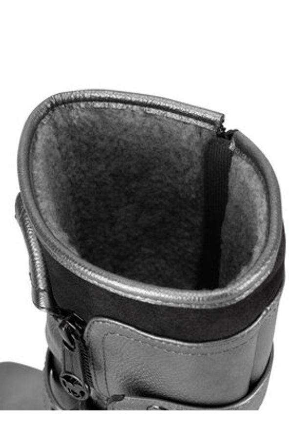 Mustang Kozaki 1141-606 Srebrny. Kolor: srebrny. Materiał: materiał