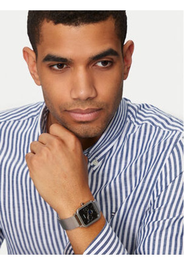 Casio Zegarek Classic MTP-M305M-8AVER Srebrny. Kolor: srebrny