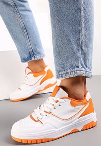 Renee - Biało-Pomarańczowe Sneakersy na Płaskiej Podeszwie z Bieżnikiem Figedla. Nosek buta: okrągły. Zapięcie: sznurówki. Kolor: pomarańczowy. Materiał: materiał. Sezon: wiosna, jesień. Obcas: na płaskiej podeszwie. Wysokość obcasa: niski #5