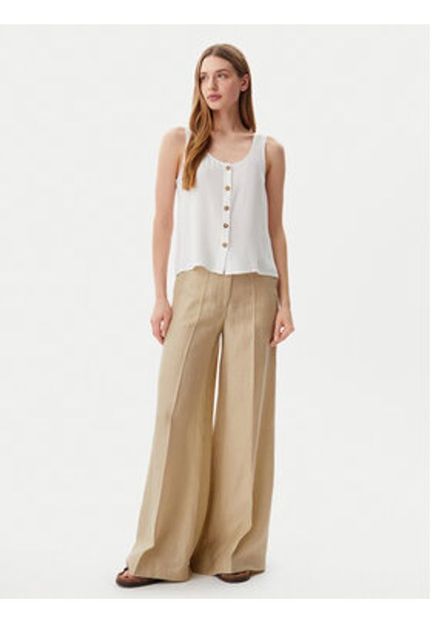 Vero Moda Top Bumpy 10325830 Biały Standard Fit. Kolor: biały. Materiał: wiskoza
