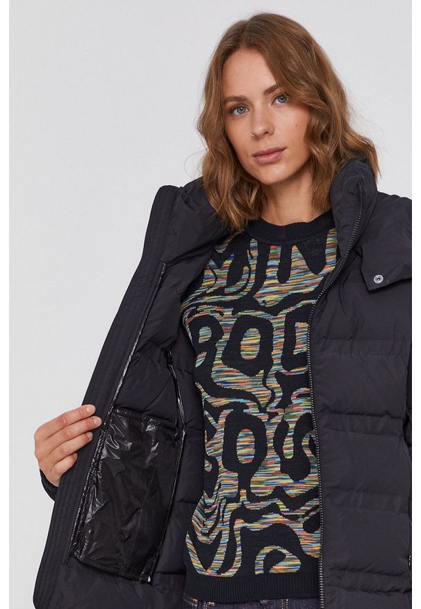 Colmar - Kurtka puchowa. Okazja: na co dzień. Kolor: czarny. Materiał: puch. Wzór: gładki. Styl: casual