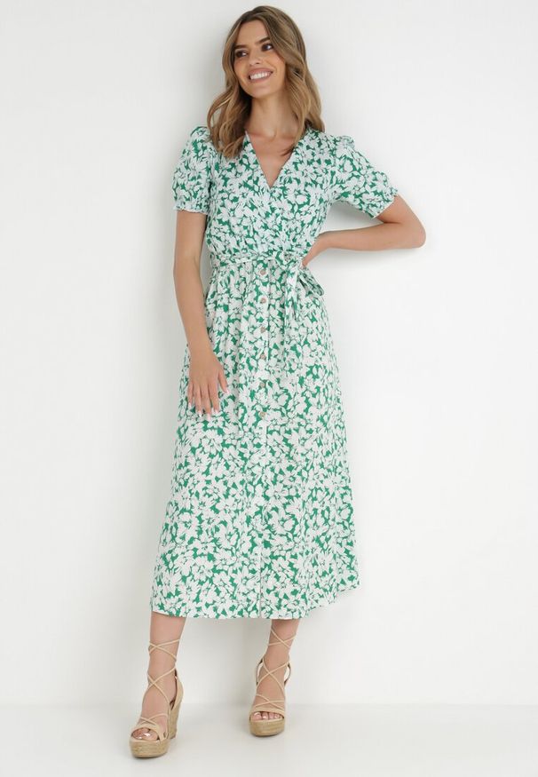 Born2be - Zielona Sukienka z Bawełny Delereia. Kolor: zielony. Materiał: bawełna. Długość rękawa: krótki rękaw. Wzór: kwiaty, aplikacja. Sezon: lato. Długość: midi