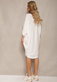 Renee - Biała Sukienka z Wiskozy z Krótkim Rękawem w Kroju T-shirt Nelita. Okazja: na co dzień, na spotkanie biznesowe. Kolor: biały. Materiał: wiskoza. Długość rękawa: krótki rękaw. Typ sukienki: proste. Styl: biznesowy, elegancki, casual #4
