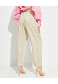 MARIANNA SENCHINA - Beżowe spodnie z wysokim stanem. Stan: podwyższony. Kolor: beżowy. Materiał: materiał. Styl: klasyczny #4