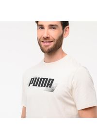 Koszulka z krótkim rękawem męska Puma Gym & Pilates. Kolor: beżowy. Materiał: bawełna. Długość rękawa: krótki rękaw. Długość: krótkie. Sport: joga i pilates