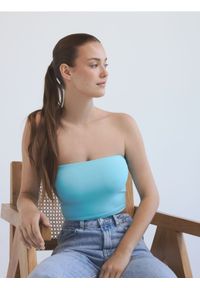Reserved - Top bandeau - jasnoturkusowy. Kolor: turkusowy. Materiał: dzianina. Wzór: gładki