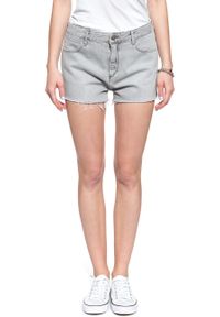 Wrangler - DAMSKIE SPODENKI WRANGLER BOYFRIEND SHORT ICY GREY W29KRJ28C. Materiał: jeans #4