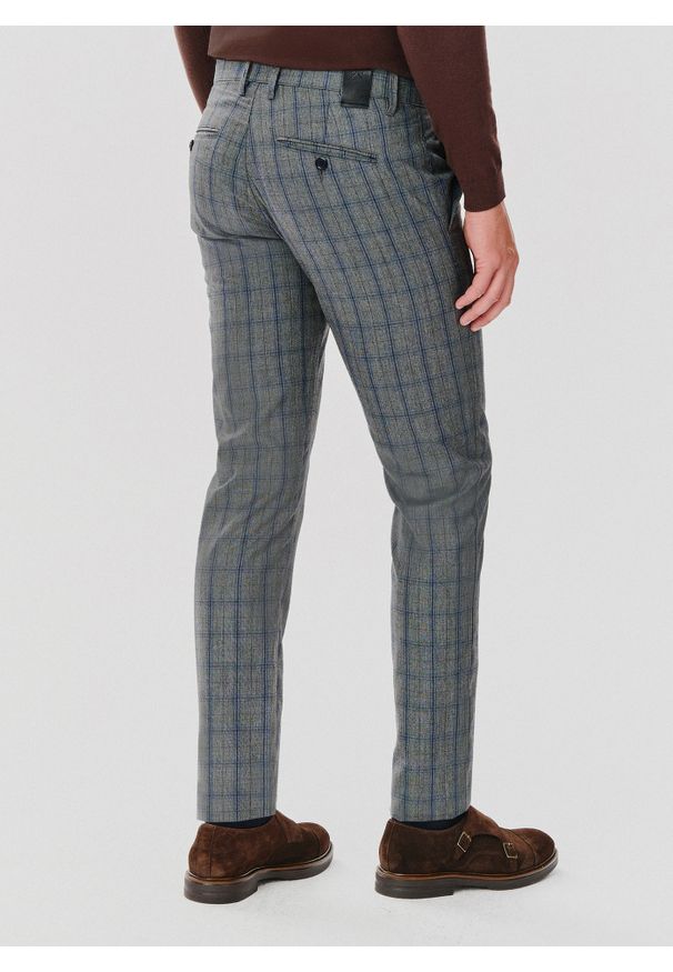 Pako Lorente - PAKO LORENTE – Szare spodnie męskie w niebieską kratę. Okazja: na co dzień. Kolor: niebieski, szary, wielokolorowy. Materiał: wiskoza, poliester. Styl: casual