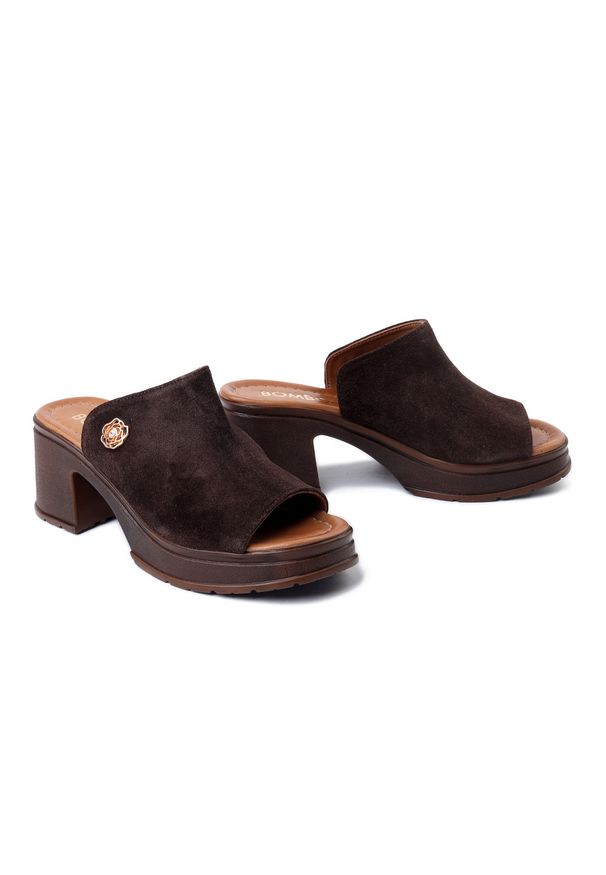 Bombonella - BOMBONELLA 090.165 64 T KHV brązowy, klapki damskie. Kolor: brązowy. Materiał: skóra. Obcas: na obcasie. Wysokość obcasa: średni