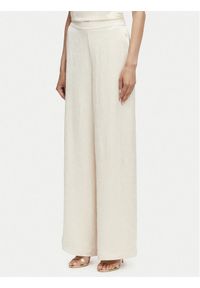 Guess Spodnie materiałowe W6GB2 8W2103 Beżowy jasny Wide Leg. Kolor: beżowy. Materiał: syntetyk #1
