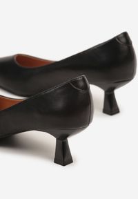Born2be - Czarne Czółenka Vices na Obcasie w Stylu Kaczuszki z Wkładką ze Skóry Naturalnej Lukke. Kolor: czarny. Materiał: skóra. Obcas: na obcasie. Styl: elegancki. Wysokość obcasa: średni #6