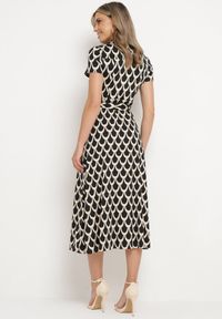 Born2be - Czarno-Beżowa Koszulowa Sukienka z Kołnierzem i Materiałowym Paskiem w Talii Vranea. Okazja: na co dzień. Typ kołnierza: dekolt w kształcie V. Kolor: czarny. Materiał: materiał. Typ sukienki: koszulowe. Styl: casual, elegancki, sportowy #2