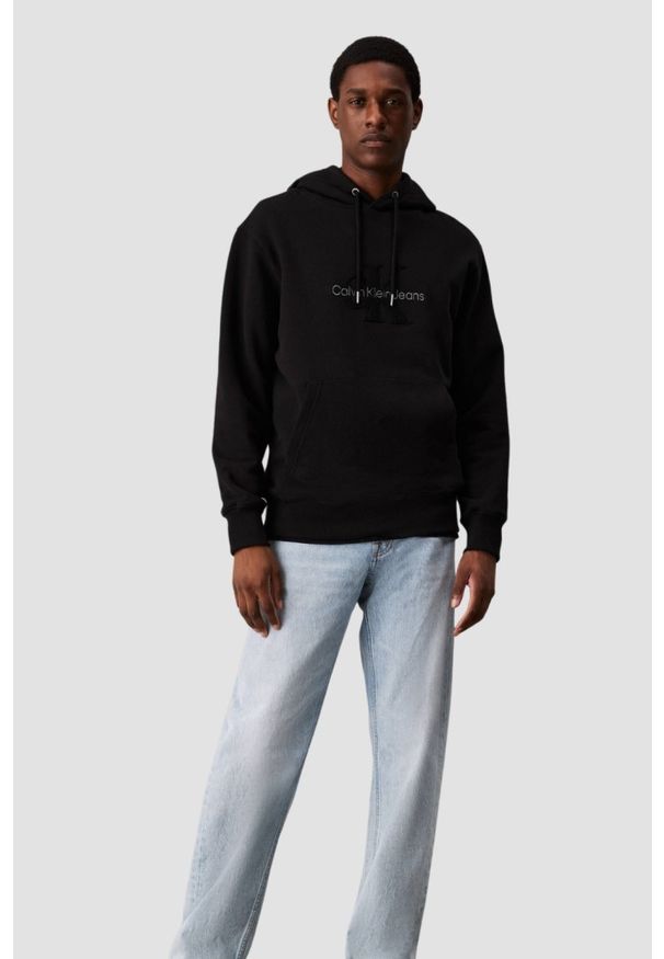 Calvin Klein - CALVIN KLEIN Czarna męska bluza z haftowanym logo, Rozmiar XXL. Kolor: czarny. Materiał: bawełna. Wzór: haft