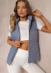 Renee - Niebieska Kamizelka Nylonowa z Kapturem Marashe. Typ kołnierza: kaptur. Kolor: niebieski. Materiał: nylon. Wzór: aplikacja