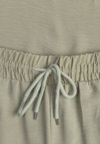 Born2be - Zielony Komplet z Wiskozą Koszulka z Krótkim Rękawem i Luźne Spodnie na Gumce z Kieszniami Efraline. Kolor: zielony. Materiał: wiskoza #4