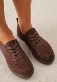 Renee - Brązowe Sneakersy z Ażurowymi Wycięciami Telanoria. Okazja: na co dzień. Kolor: brązowy. Materiał: jeans. Wzór: ażurowy. Sezon: lato. Obcas: na obcasie. Wysokość obcasa: niski #3