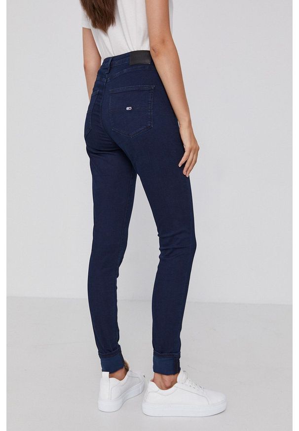 Tommy Jeans Jeansy damskie high waist. Stan: podwyższony. Kolor: niebieski
