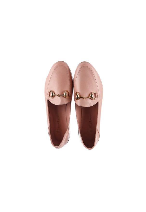 Półbuty Bayla-161 138 80127 Nude, Róż, Skóra naturalna. Kolor: różowy. Materiał: skóra. Szerokość cholewki: normalna. Wzór: aplikacja. Obcas: na obcasie. Styl: klasyczny. Wysokość obcasa: średni