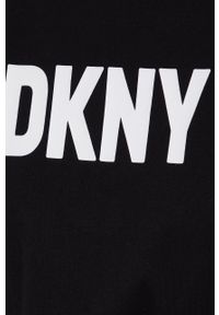 DKNY - Dkny sukienka kolor czarny midi oversize. Kolor: czarny. Długość rękawa: krótki rękaw. Wzór: nadruk. Typ sukienki: oversize. Długość: midi