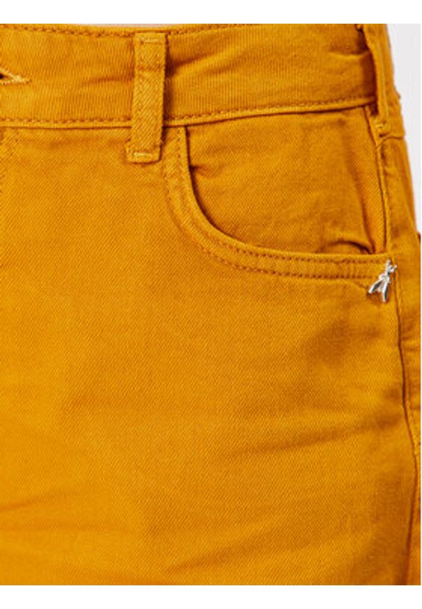 Patrizia Pepe Szorty jeansowe 2P1538/D045-B759 Brązowy Relaxed Fit. Kolor: brązowy. Materiał: bawełna