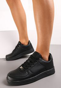 Renee - Czarne Sneakersy na Grubej Podeszwie z Przeszyciami Vinali. Kolor: czarny. Materiał: jeans, dresówka