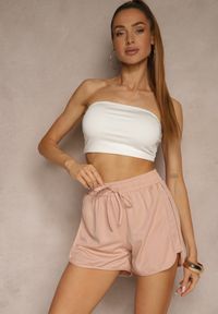Renee - Jasnoróżowe Szorty z Luźnymi Nogawkami i Gumką w Pasie Miloriela. Okazja: na spacer. Kolor: różowy. Sezon: lato. Styl: elegancki