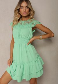 Renee - Zielona Rozkloszowana Sukienka Midi z Gumką w Talii i Koronkowym Dekoltem Panita. Kolor: zielony. Materiał: koronka. Styl: boho. Długość: midi #4