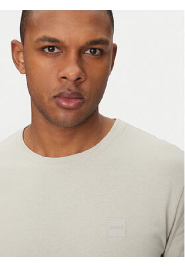 BOSS Longsleeve Tacks 50512111 Beżowy Regular Fit. Kolor: beżowy. Materiał: bawełna. Długość rękawa: długi rękaw