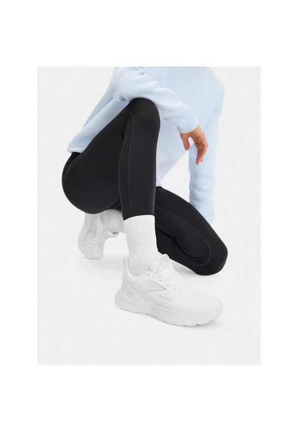 Sneakersy Go Soft. Kolor: biały
