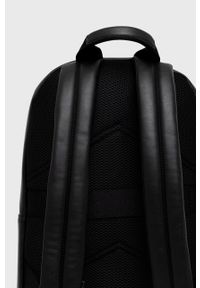 Calvin Klein plecak męski kolor czarny duży gładki. Kolor: czarny. Materiał: materiał. Wzór: gładki