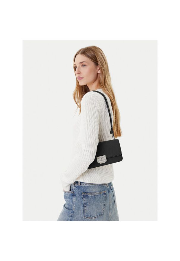 Torebka Tommy Jeans. Kolor: czarny