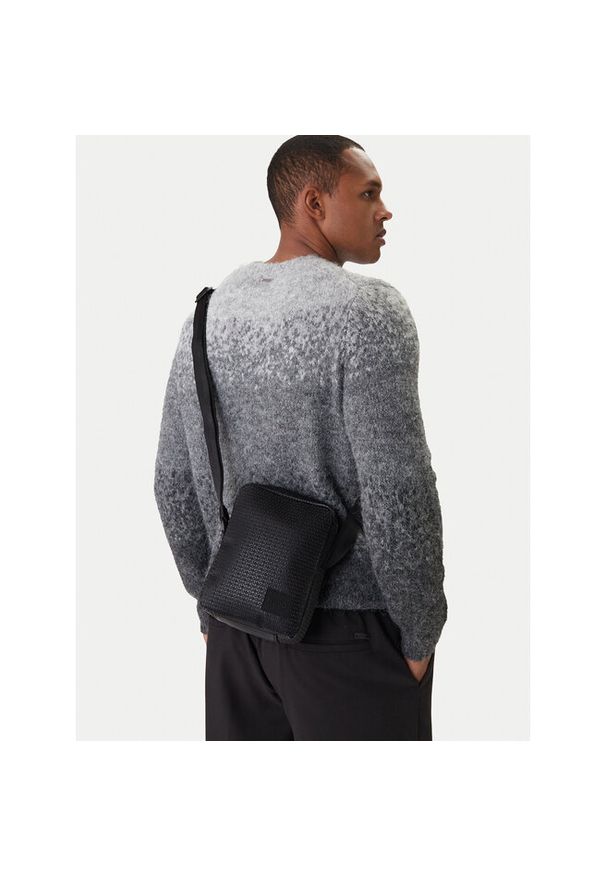 Hugo - Saszetka HUGO. Kolor: czarny