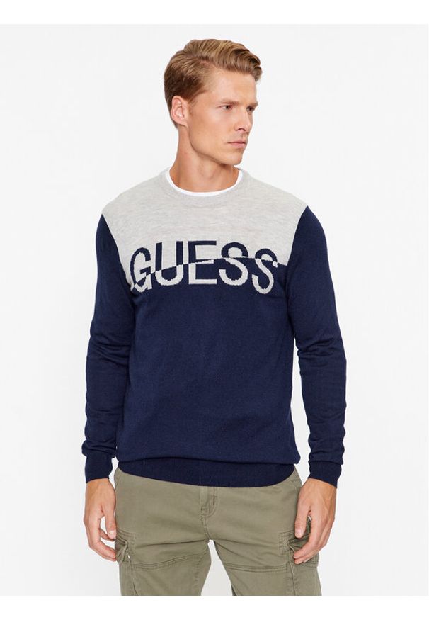 Guess Sweter M3BR09 Z3052 Granatowy Regular Fit. Kolor: niebieski. Materiał: syntetyk