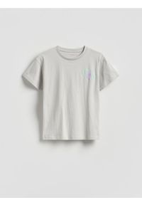 Reserved - T-shirt z nadrukiem na plecach - jasnoszary. Kolor: szary. Materiał: bawełna. Wzór: nadruk #1