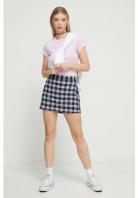 Tommy Jeans t-shirt damski kolor różowy. Okazja: na co dzień. Kolor: różowy. Materiał: bawełna, dzianina, prążkowany. Wzór: aplikacja. Styl: casual #2