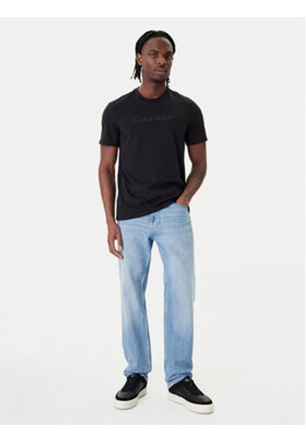 Calvin Klein T-Shirt LV04LF810G Czarny Regular Fit. Kolor: czarny. Materiał: bawełna