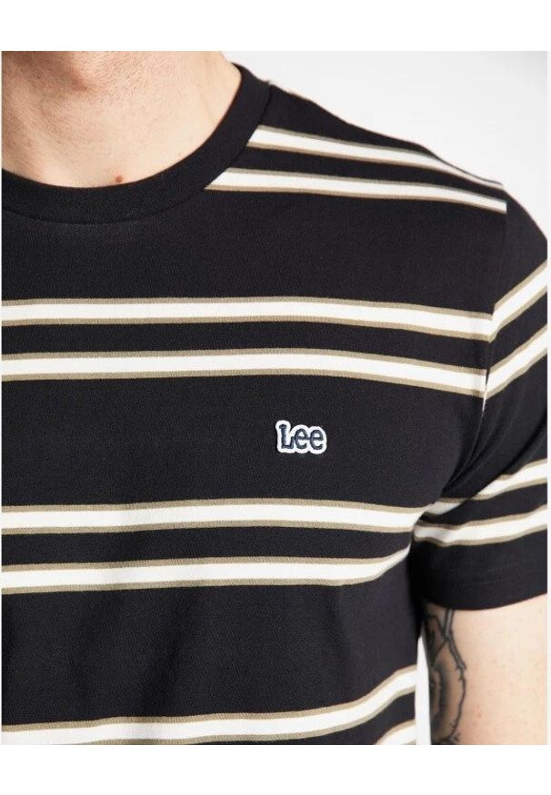 Lee - LEE BASIC STRIPE TEE MĘSKI T-SHIRT KOSZULKA W PASKI BLACK L61LEE01 112113931. Wzór: paski