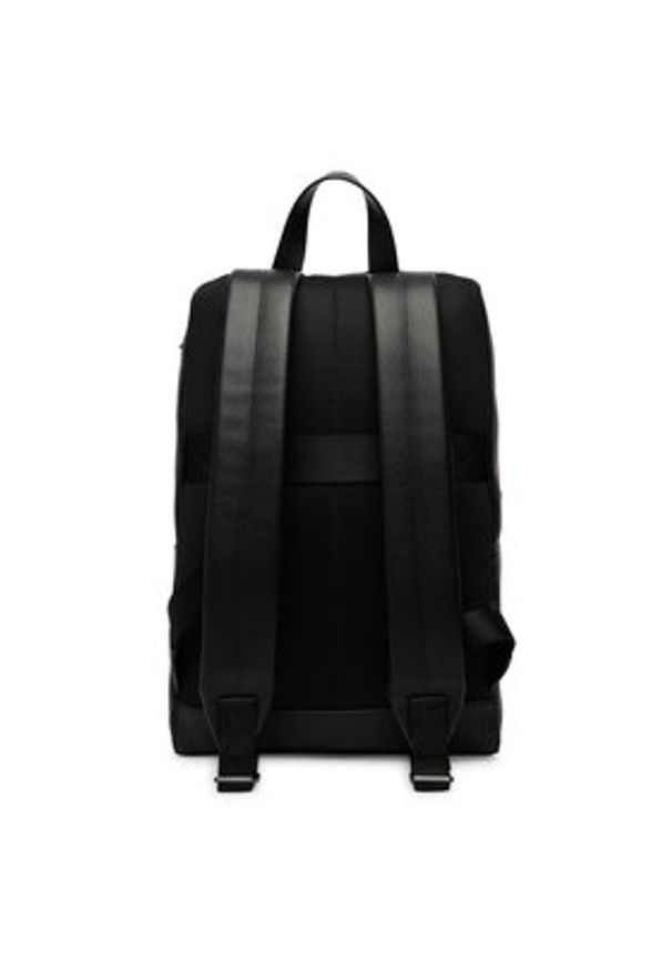 Calvin Klein Plecak Emblem Hw Slim Pocket Backpack LV04D3289G Czarny. Kolor: czarny. Materiał: skóra