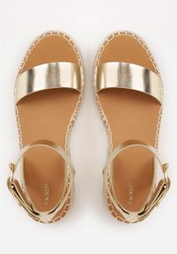 Renee - Złote Sandały VICES na Plecionej Grubej Podeszwie z Paskiem Wokół Kostki Casilla. Okazja: na spacer, na imprezę. Zapięcie: pasek. Kolor: złoty. Materiał: koronka. Wzór: haft. Sezon: lato. Styl: elegancki #2